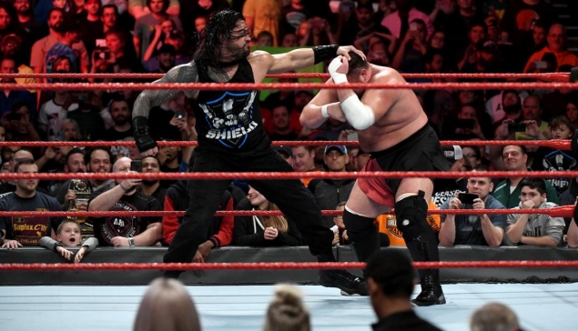 WWE RAW